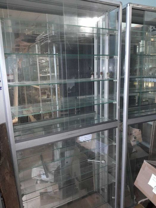 Скляні торгові вітрини на алюмінієвому каркасі | LED підсвітка | 10 шт
