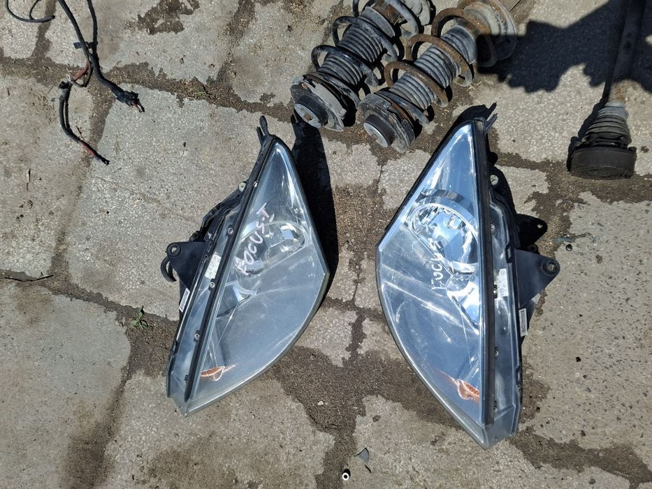 Lampy przód komplet Ford Focus 1