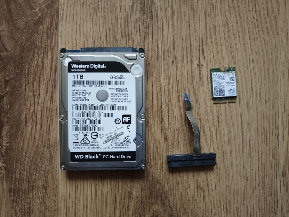 Жорсткий диск 1Tb, WI-FI модуль, шлейф для підключення SATA HDD