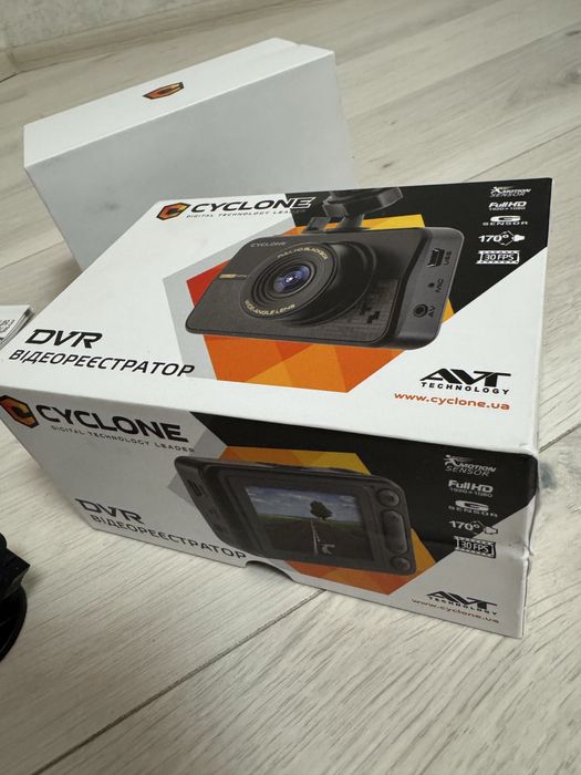 Відеореєстратор Cyclone DVH-47 із задньою камерою
