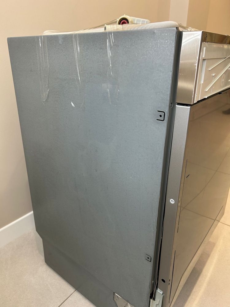 Вбудована посудомийна машина Miele
