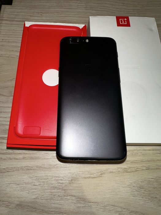 Vendo ONEPLUS 5 64gb 6Gb Ram