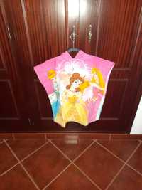 Poncho das princesas da Disney.