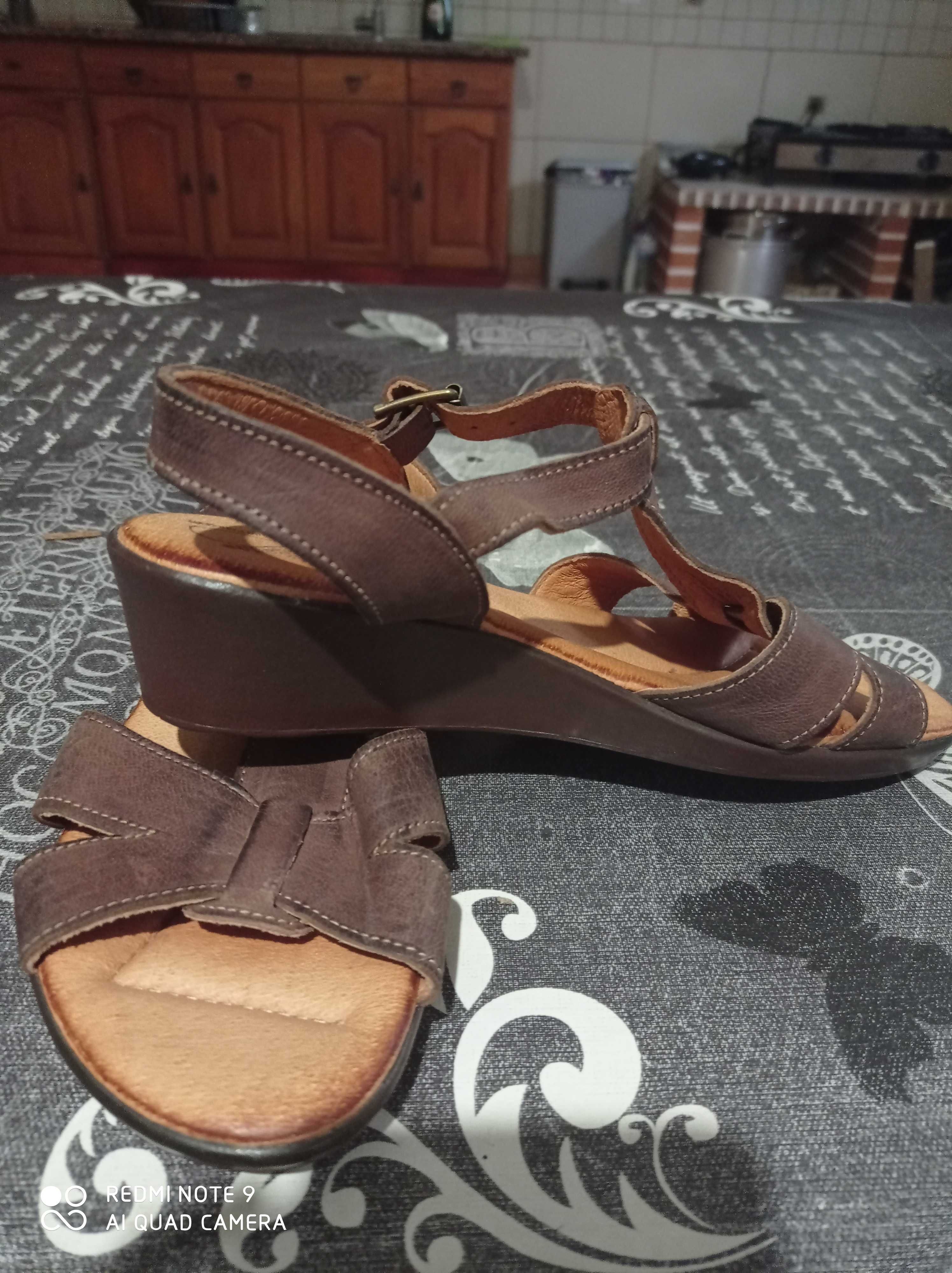 Oportunidades a 5€ Botas, sapatos, sandálias tamanho 39/40
