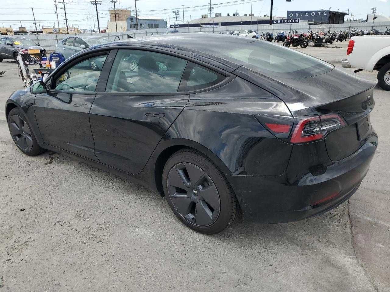 Tesla Model 3 2023 вигідна ціна