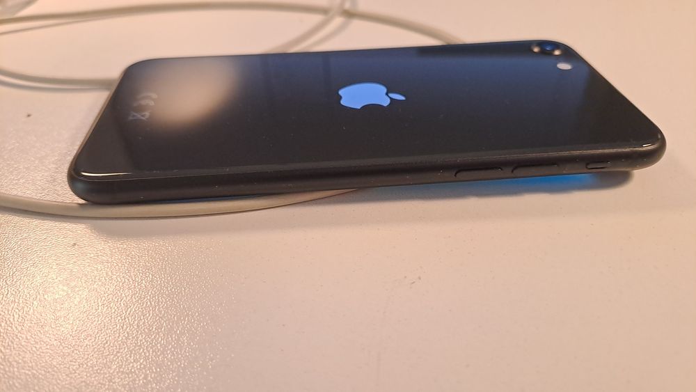 iPhone SE 2 128 GB como novo