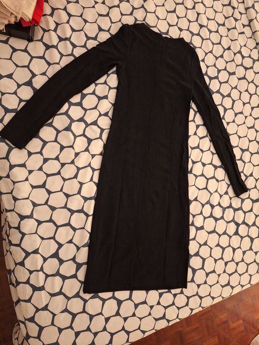 Vestido Preto justo pelo joelho