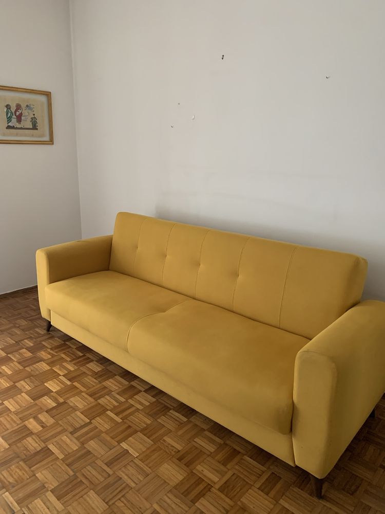 Sofá cama amarelo