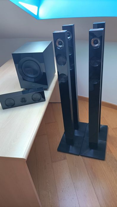 Sistema de Som LG S72T1-S — Home Cinema, 4 Colunas Torre + Subwoofer +