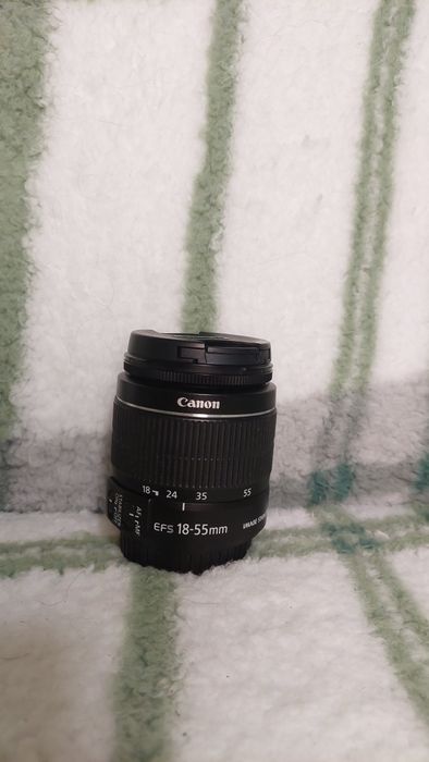 Aparat CANON EOS 2000D wraz z obiektywem 18-55mm