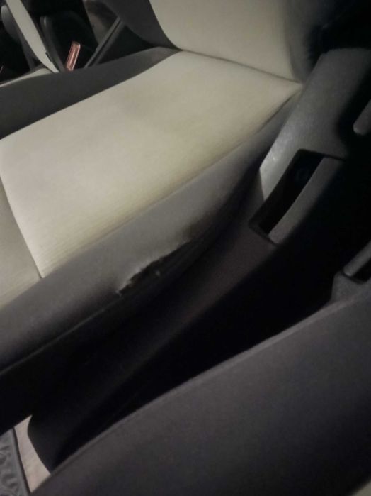 Sprzedam zestaw 7 osobowy  fotele Dodge Journey