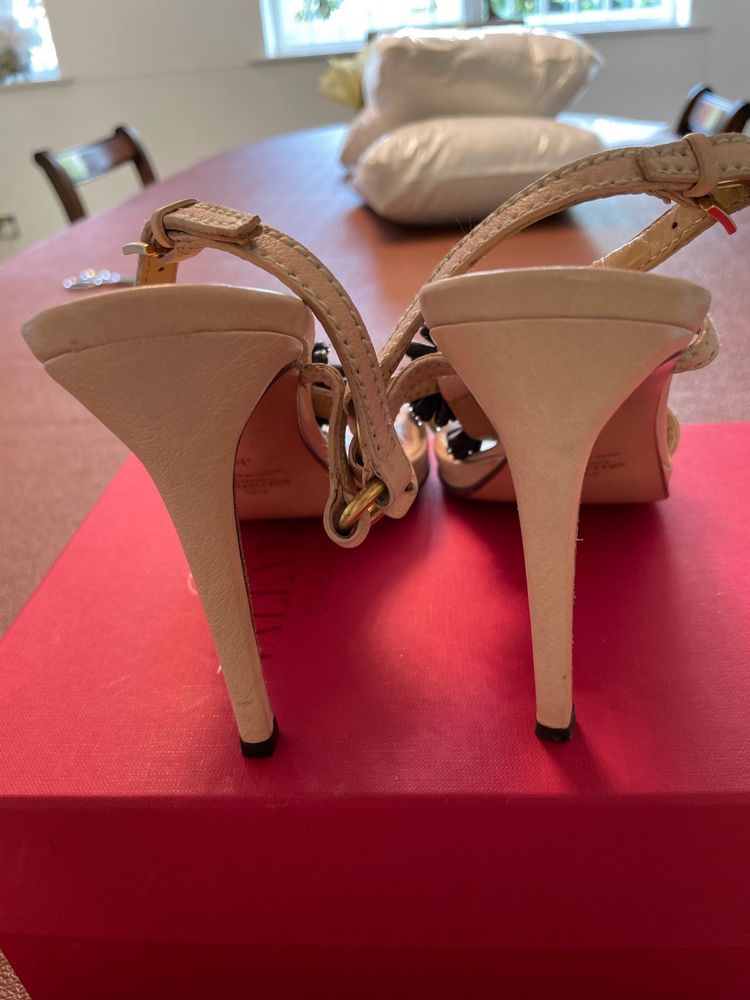 Sandalias Valentino