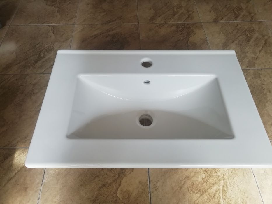 Umywalka ceramiczna 60 cm