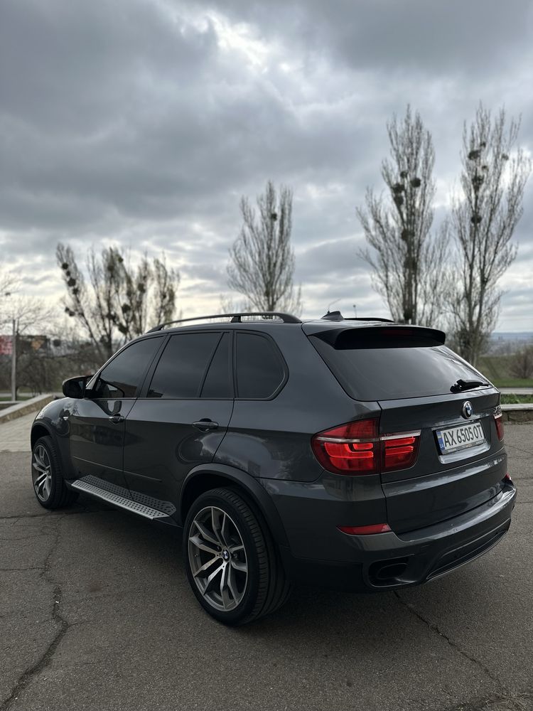 BMW X5 E70 2011 3.0 Бензин
