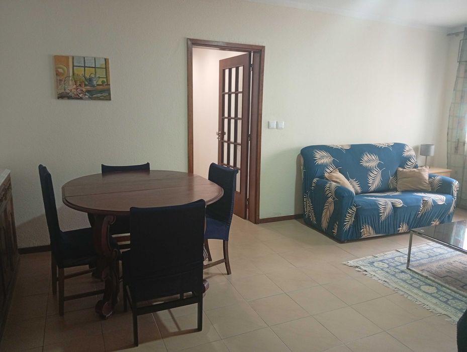 Quarto para estudantes em apartamento T4 na Prelada