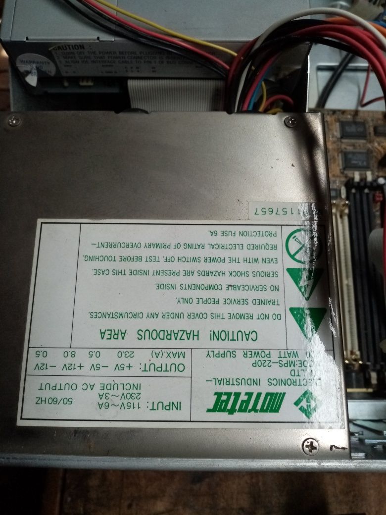 Komputer z 1997 roku.