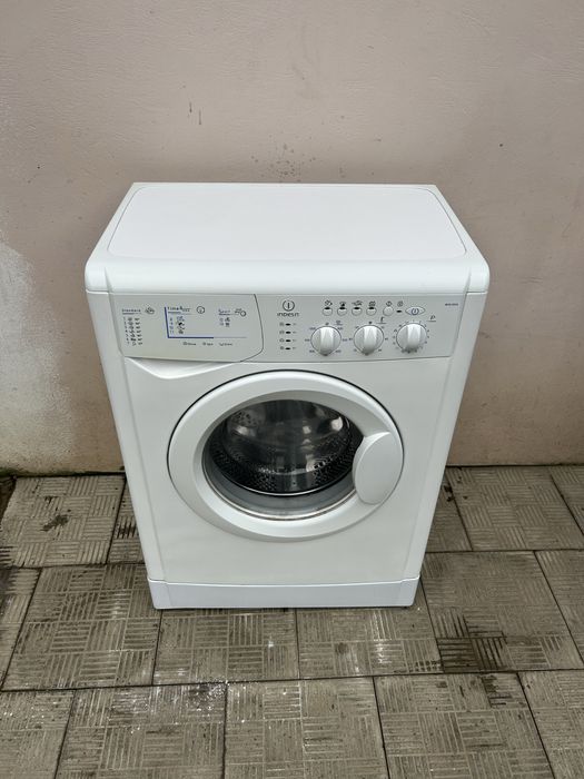Стиральная машина Indesit на 5 кг.WISL105X.Гарантия!