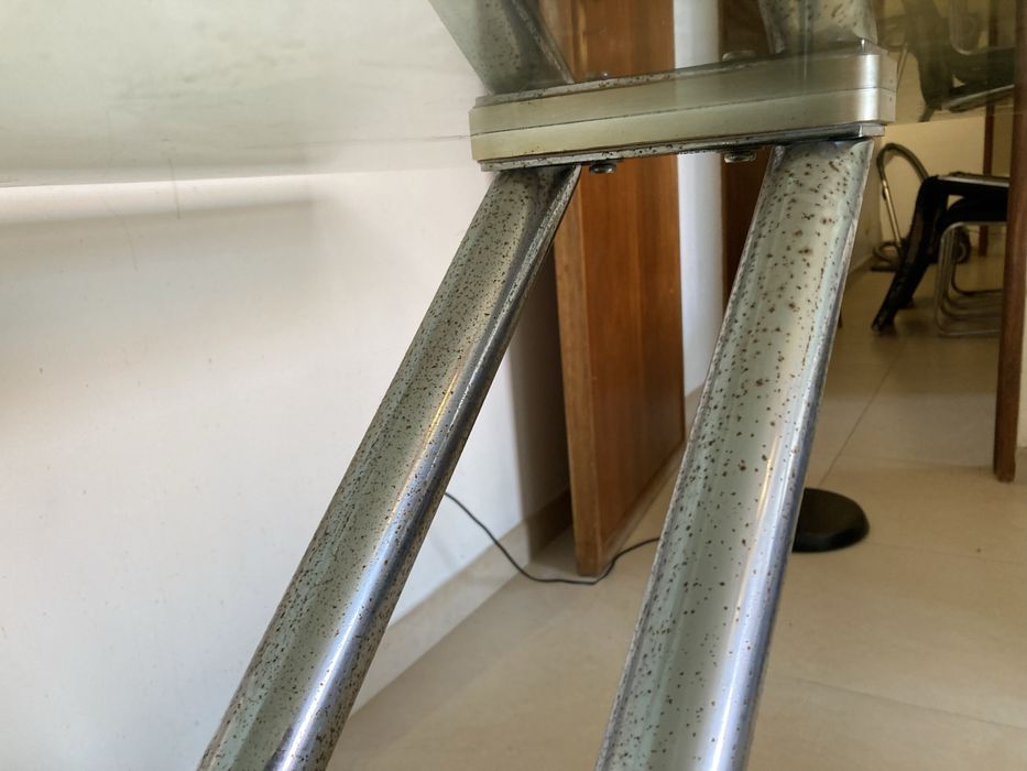 Mesa de Vidro com suporte Inox e Madeira