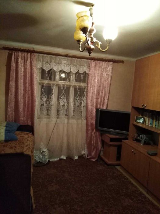 Будинок з землею