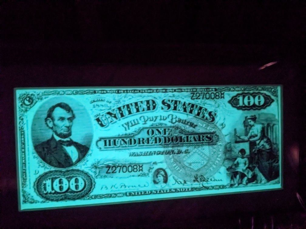 Інтер'єрна картина.One hundred dollars
