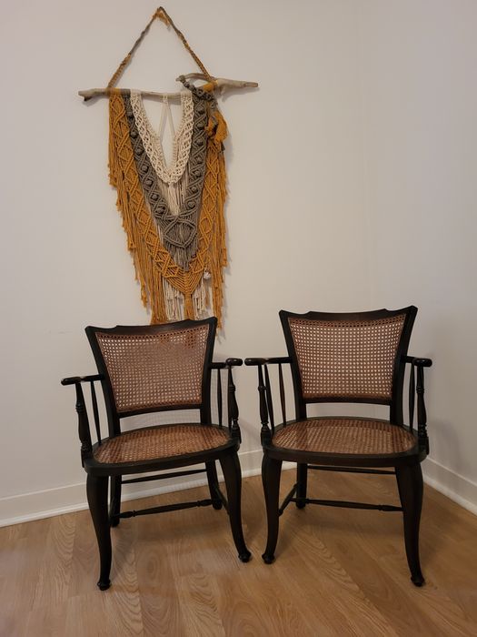 Cadeiras em palhinha