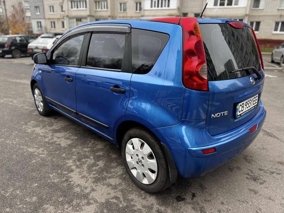 Nissan Note 1.6 бензин автомобіль
