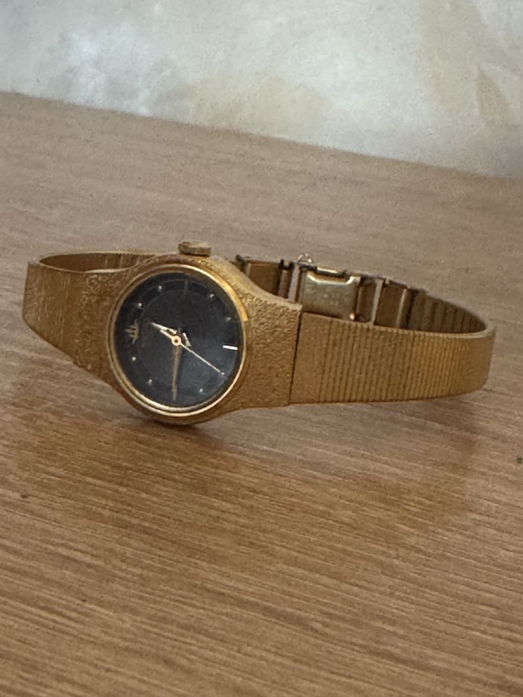 Японские кварцевые часы Seiko