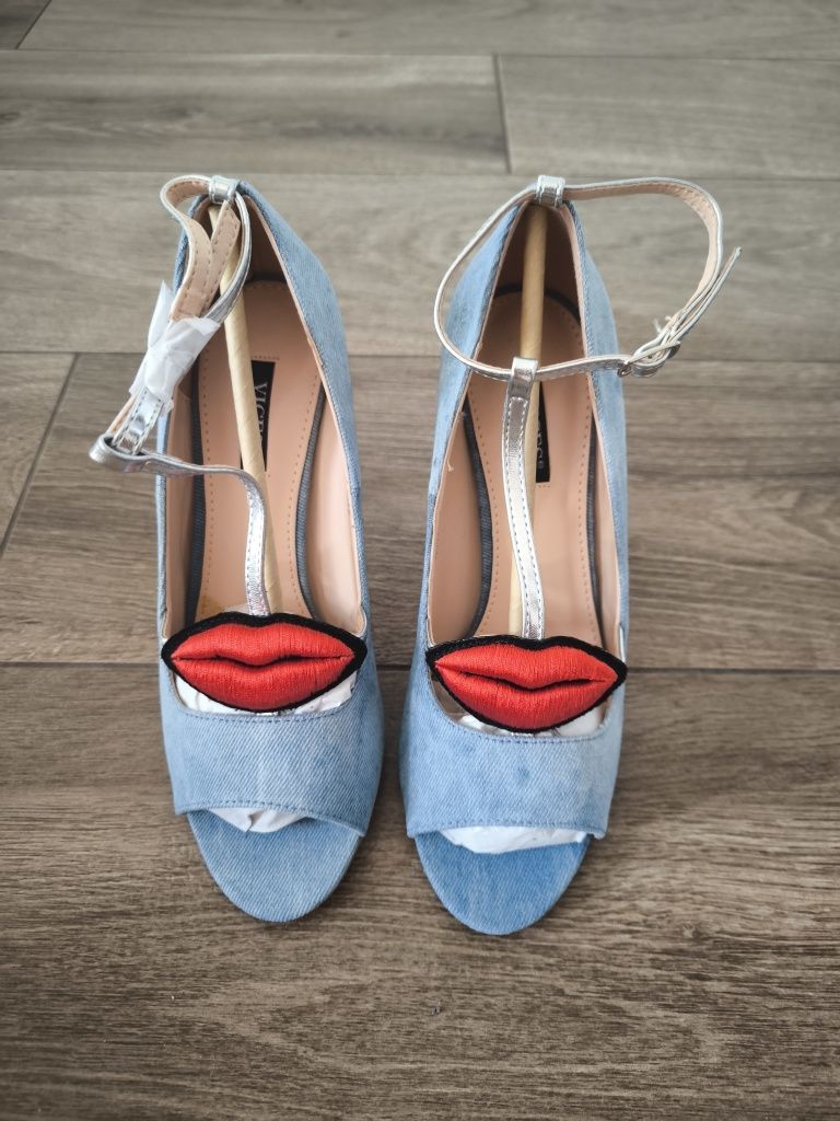 Buty na obcasie 37