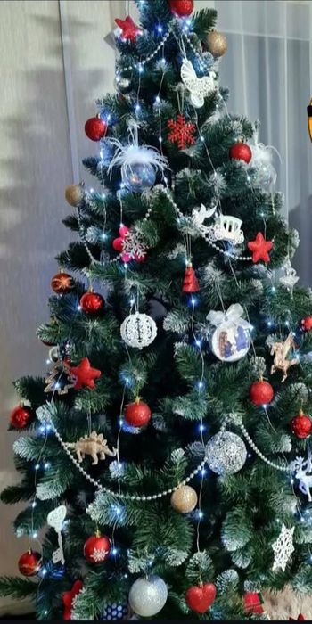 Искусственная елка, Штучна Ялинка.