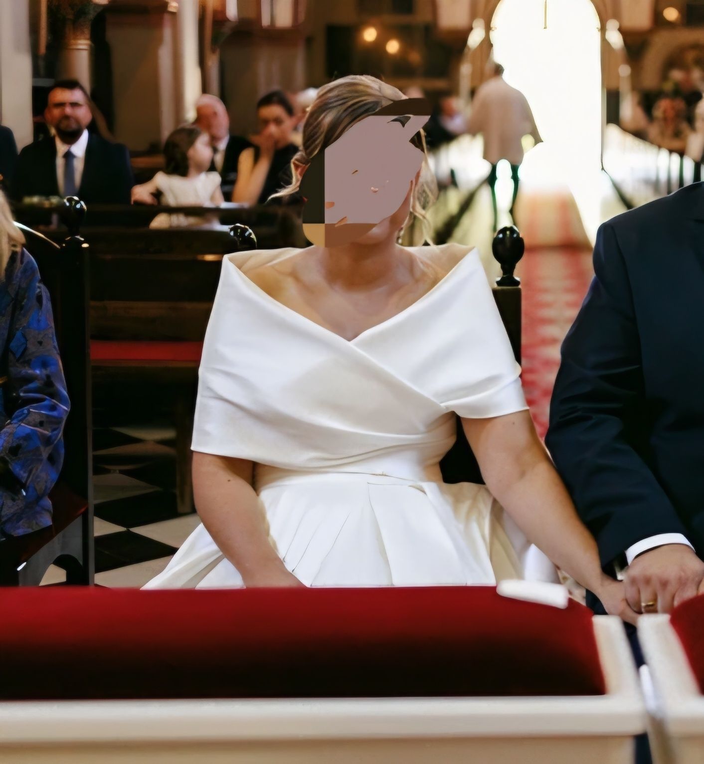 Suknia ślubna rozmiar 38/40 z gorsetem – klasyczna, elegancka + szal