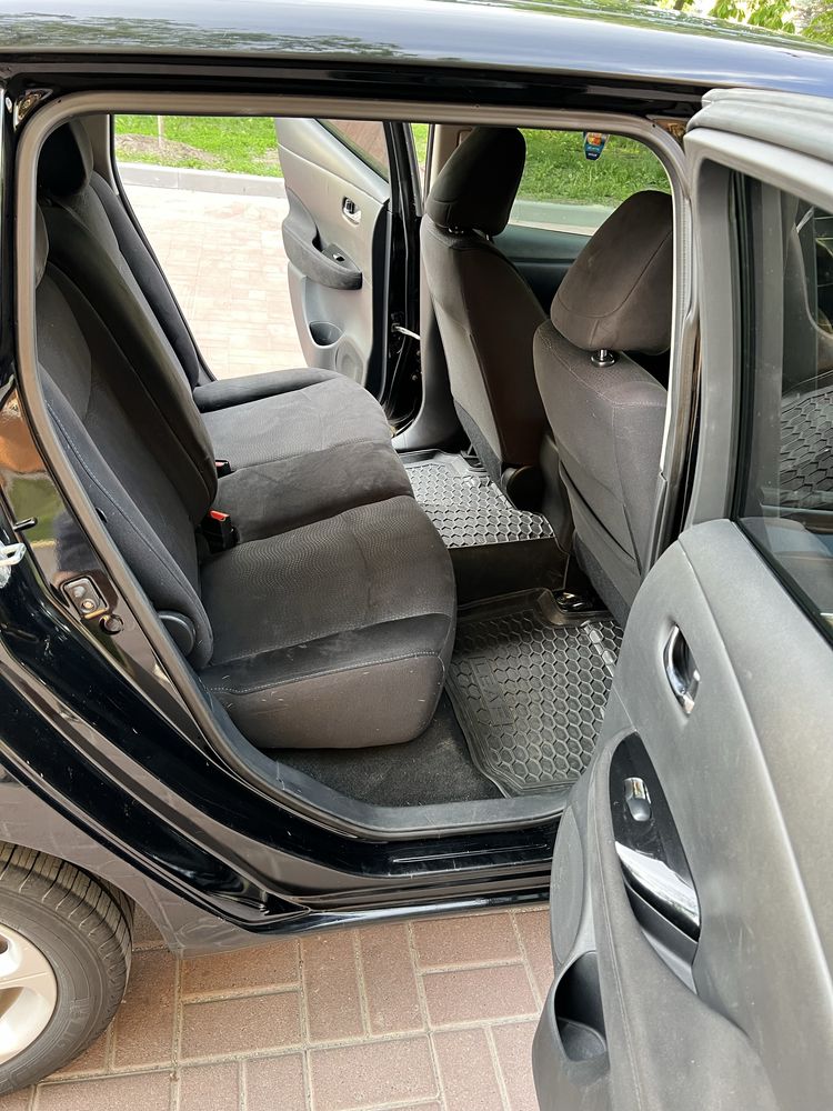Nissan Leaf 24 kWt 2013