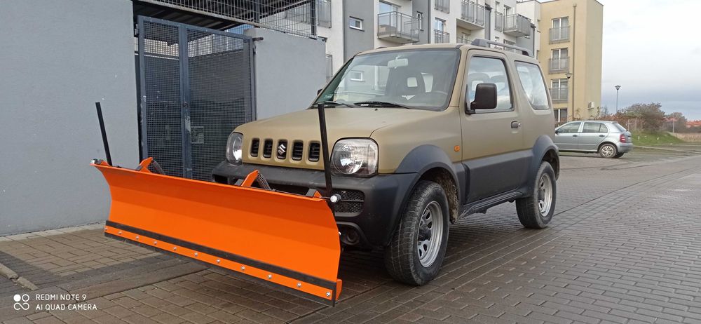 Pług do odśnieżania śniegu