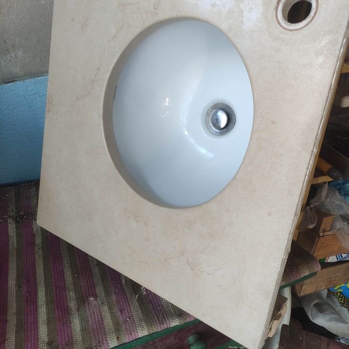 Lavatório rústico em pedra natural