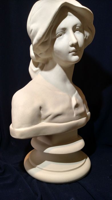 Скульптура гипс бюсты барельєфы