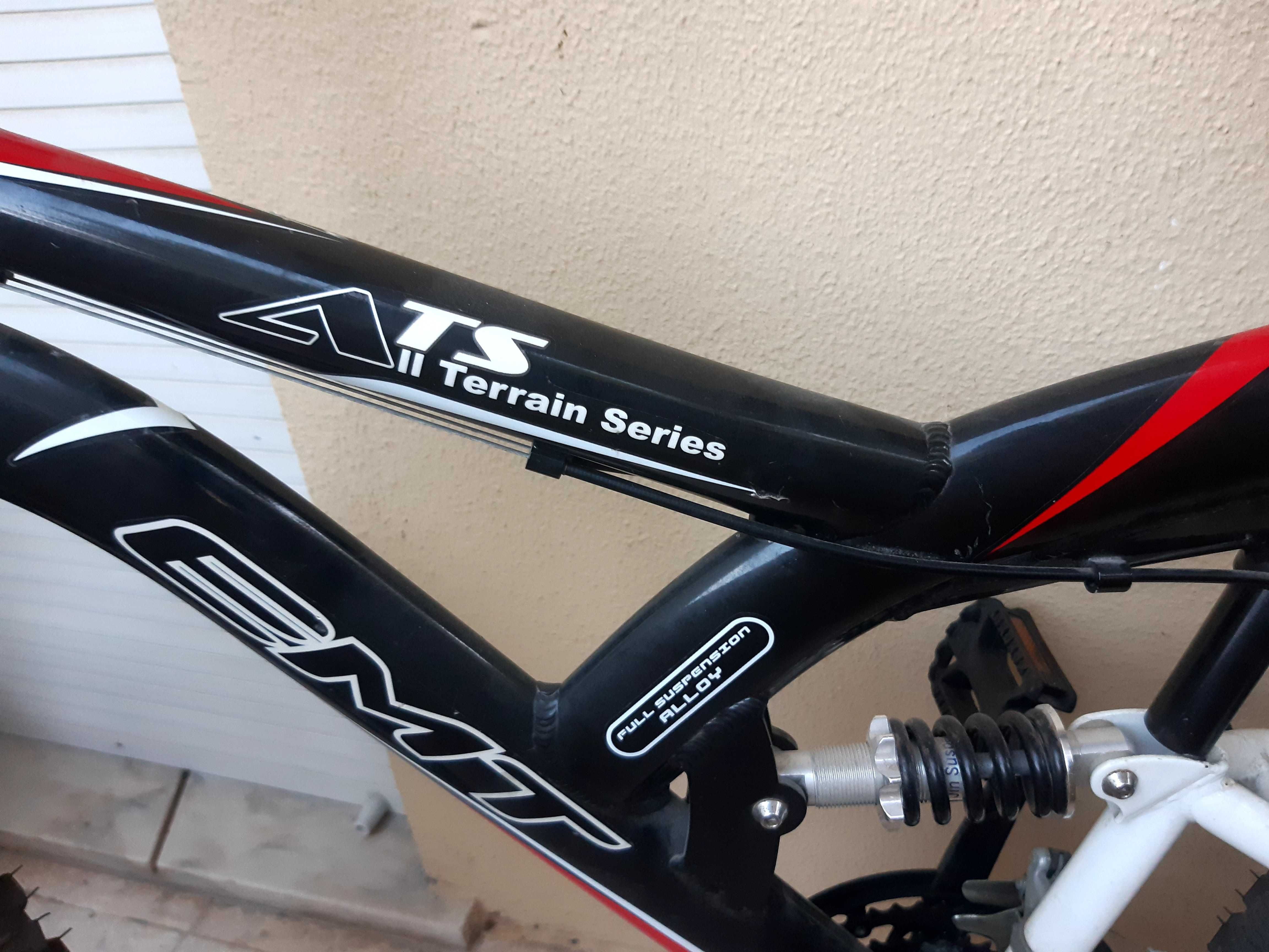Bicicleta Bike EMT Terrain Series