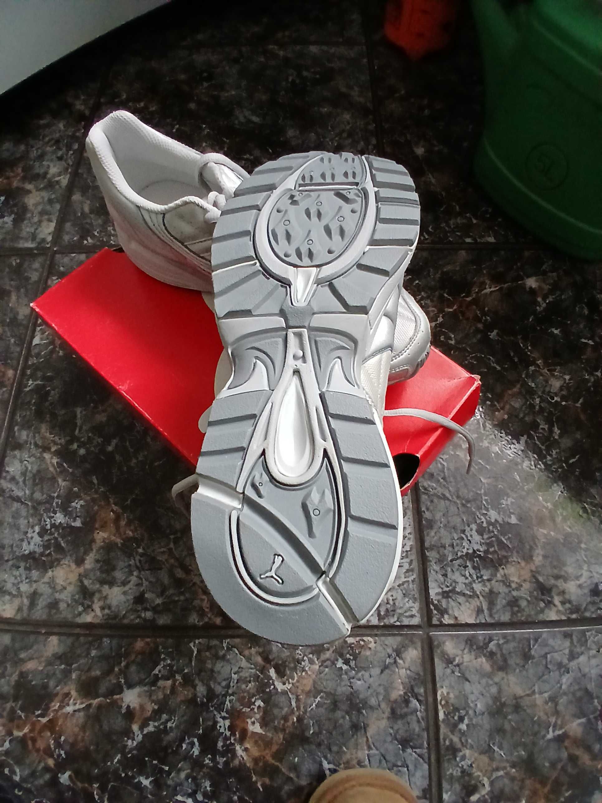 buty  Puma  rozm 40