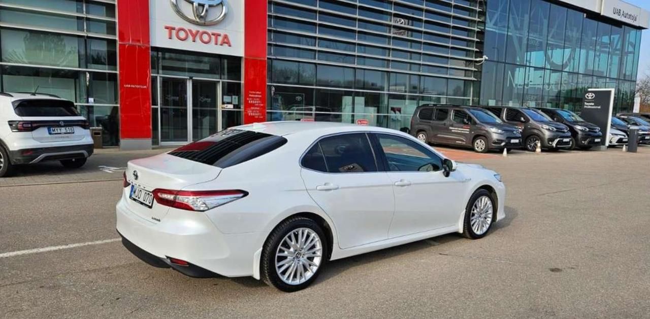 Toyota Camry 2020