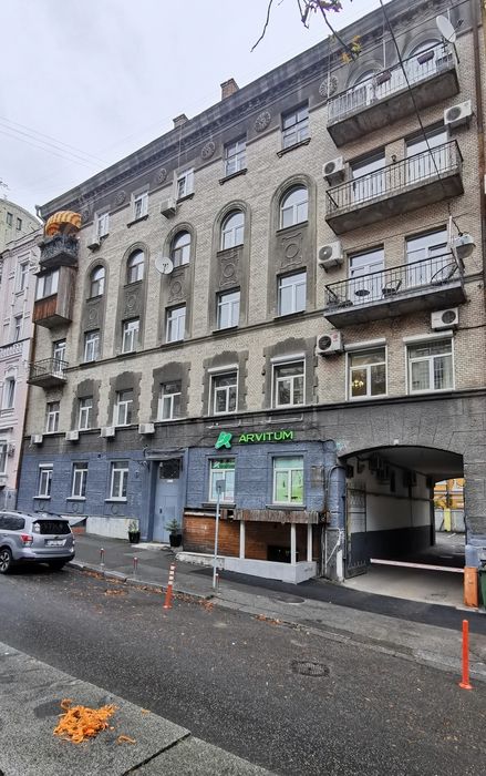 Антоновича вулиця  13