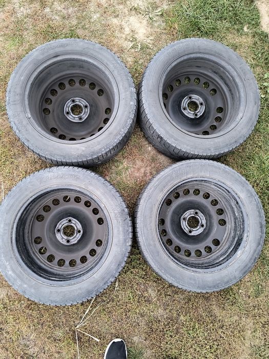 Opony zimowe felgi stalowe  205/55/R16