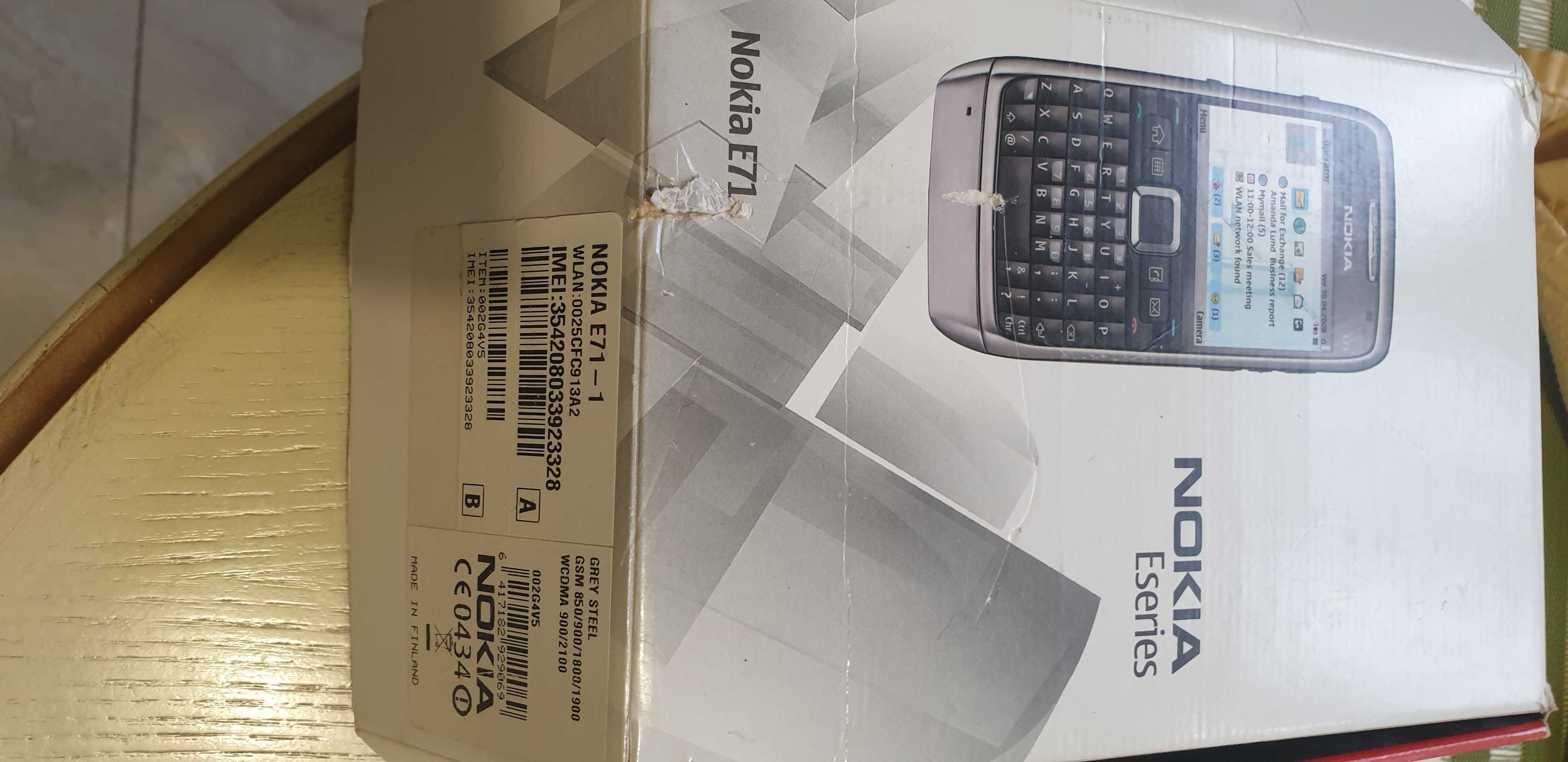Nokia E71-1  полный комплект зарядка для автомобиля документация чехол