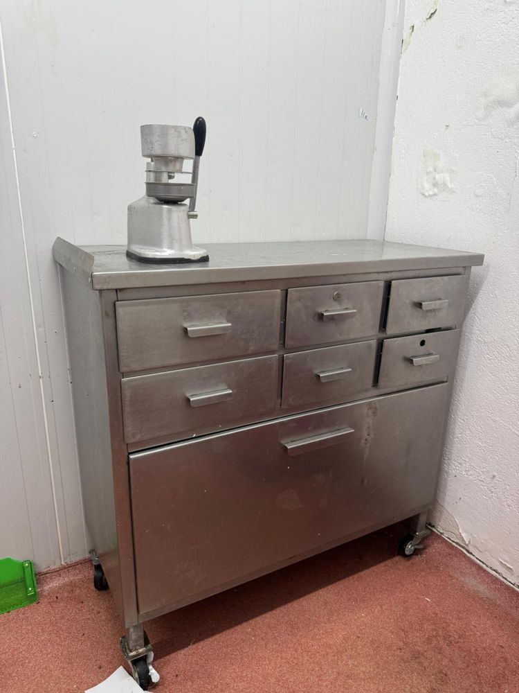 Armario de gavetas inox