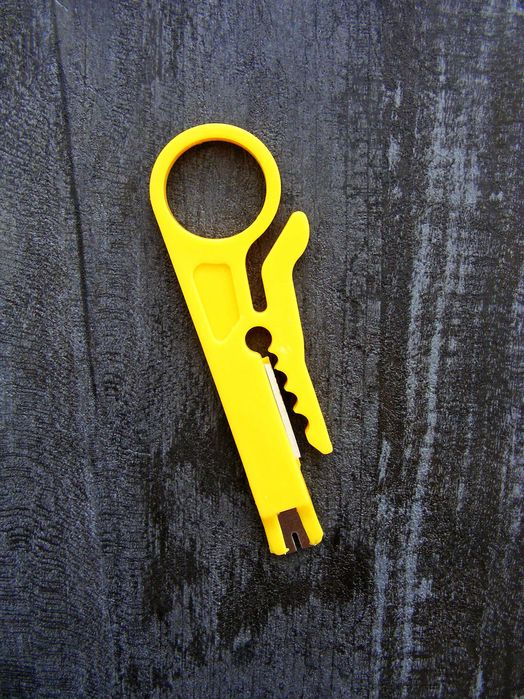 Інструмент для зачистки кабелю стрипер ніж для зачищення проводів