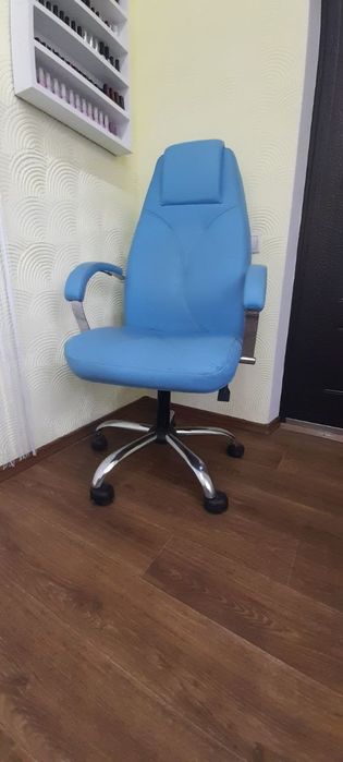 Продам крісло.  Педикюрне