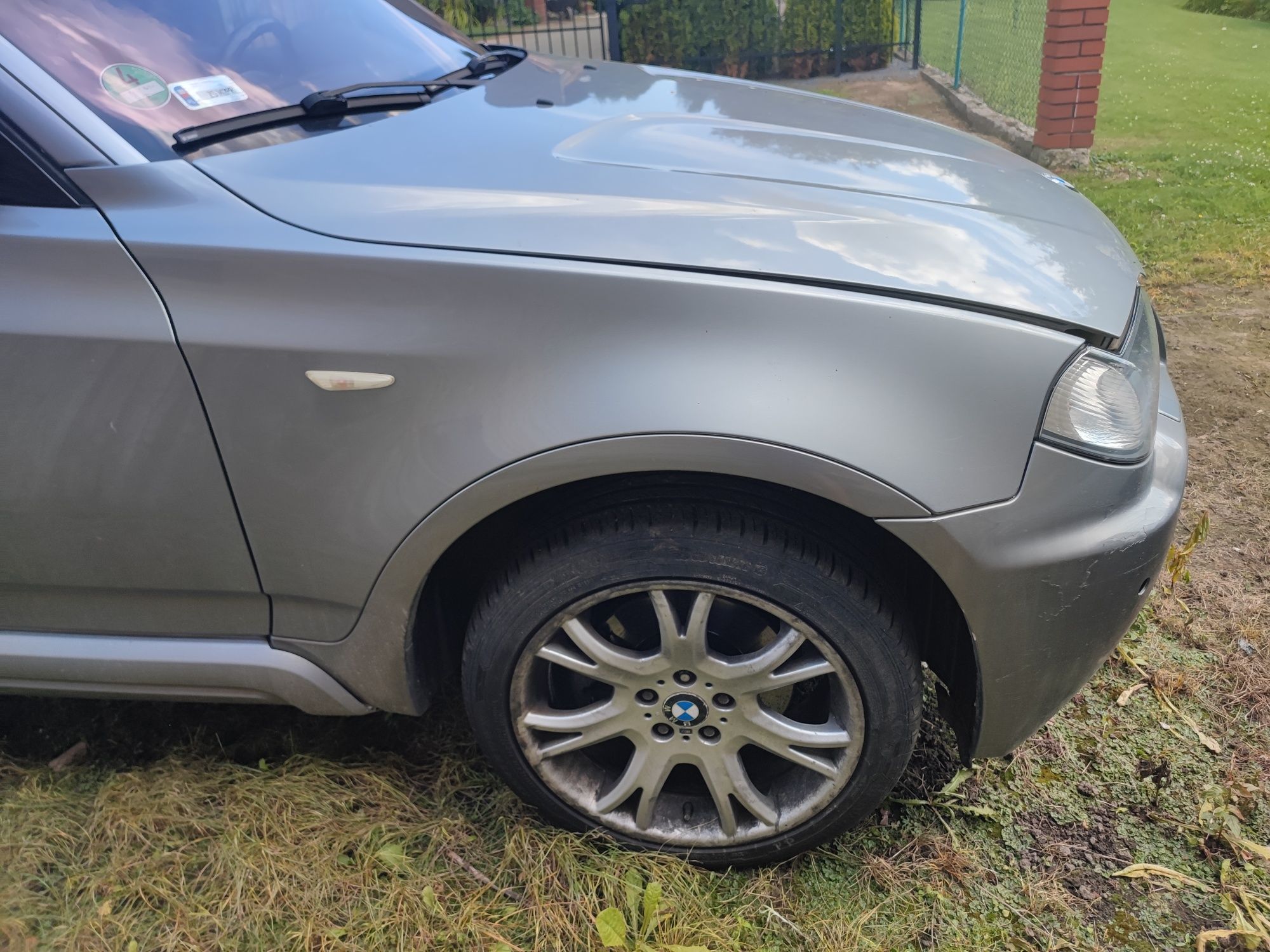 Przód kompletny maska pas przedni lampy Xenon skrętny BMW X3 e8 a08