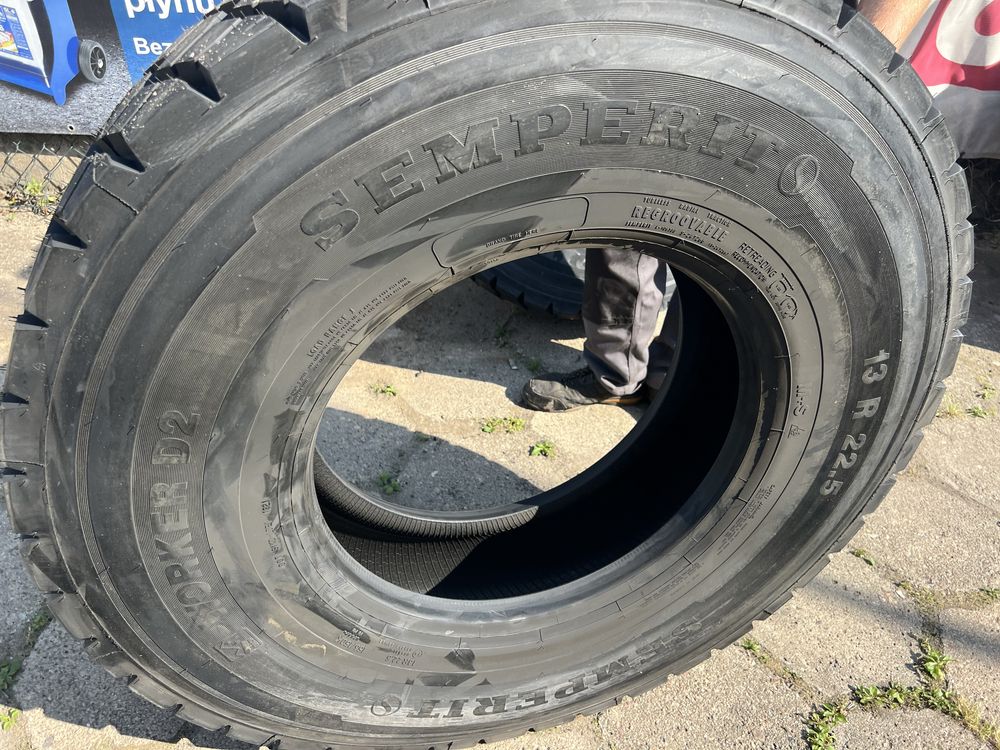 Opony napędowe budowlane 13 R22,5 Semperit Worker D2 NOWE FV komplet