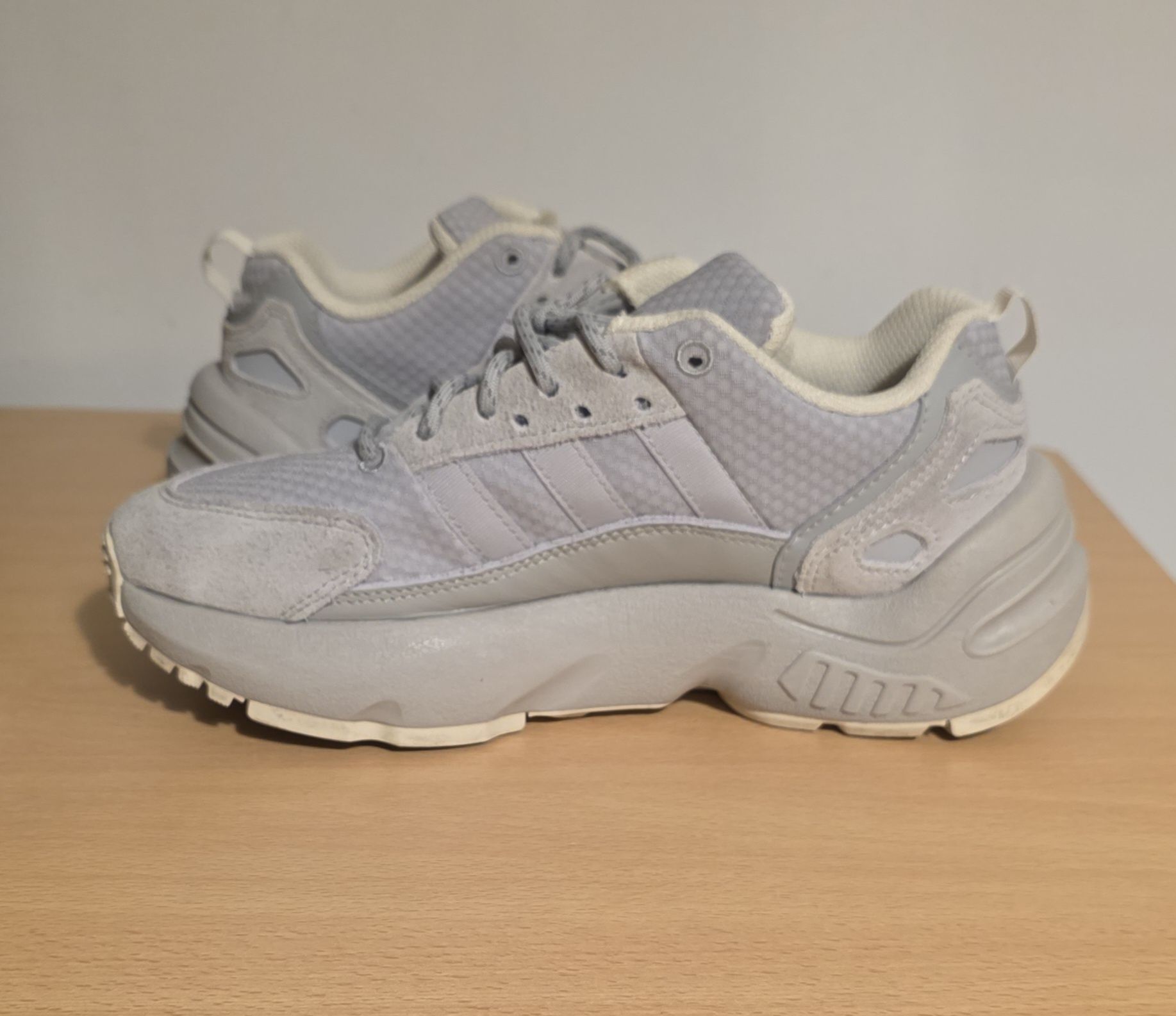 Sapatilhas Adidas ZX22 Cinzentas