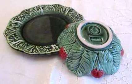 Taça e pires de porcelana Bordalo Pinheiro