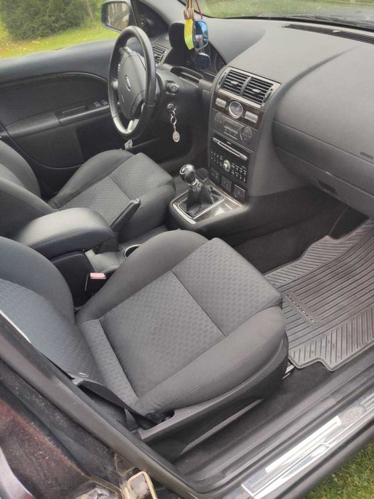 Ford Mondeo Ghia