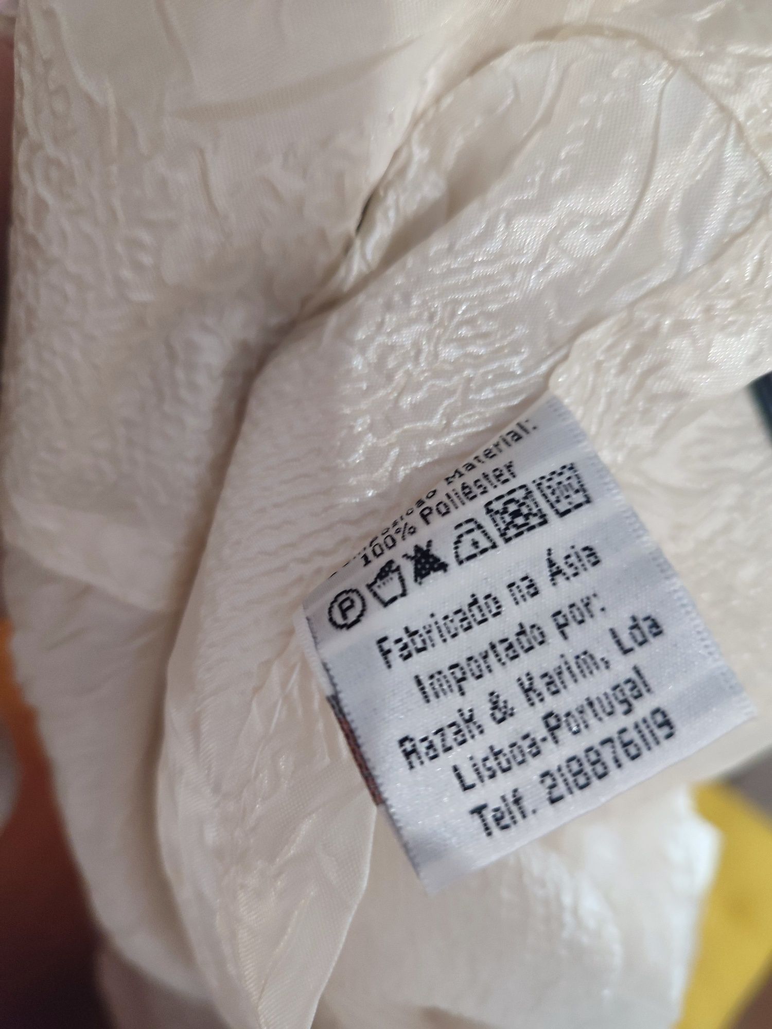 Cortinados par com ilhós