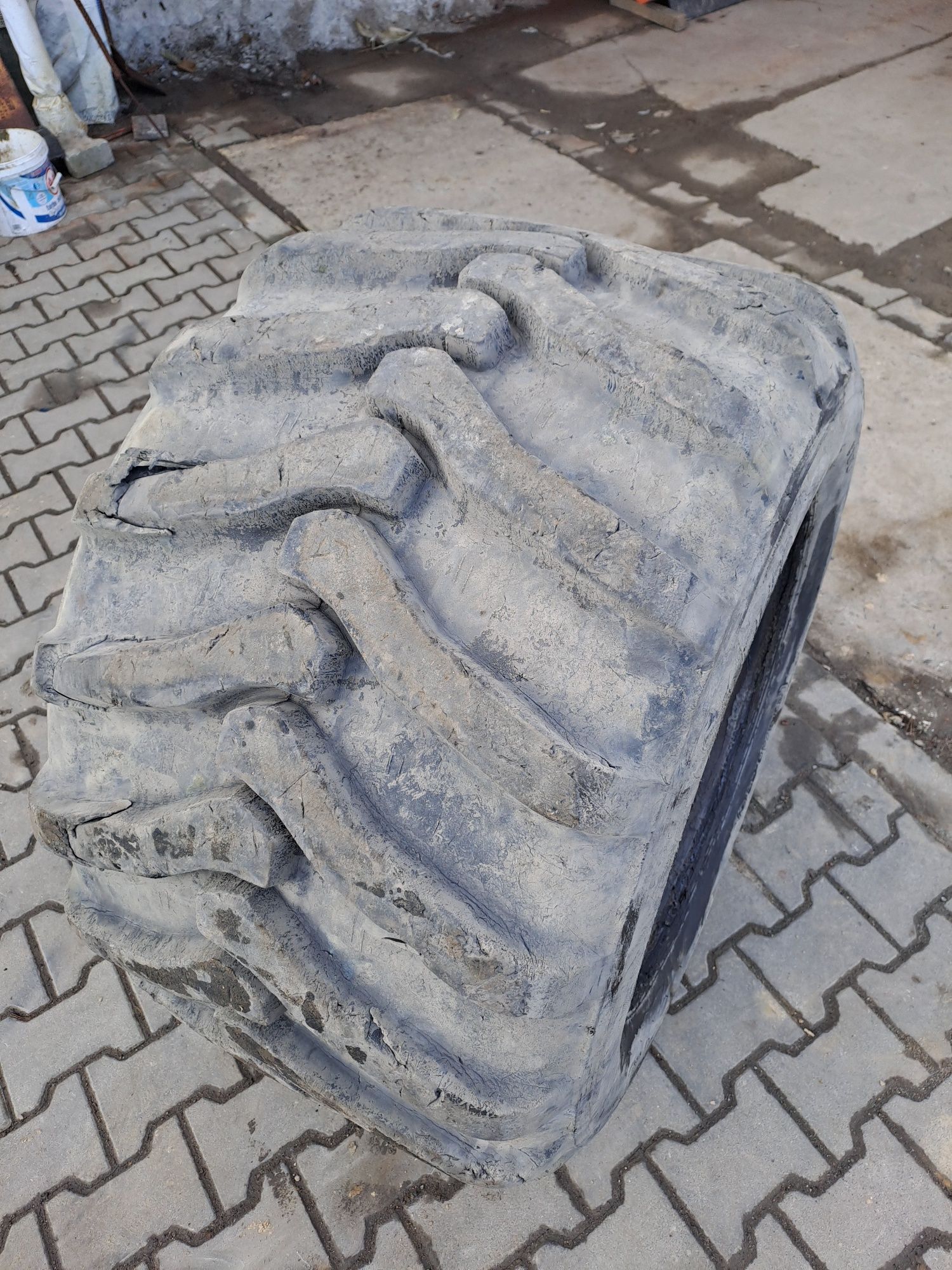 Opona przemysłowa rolnicza 600/40 22,5